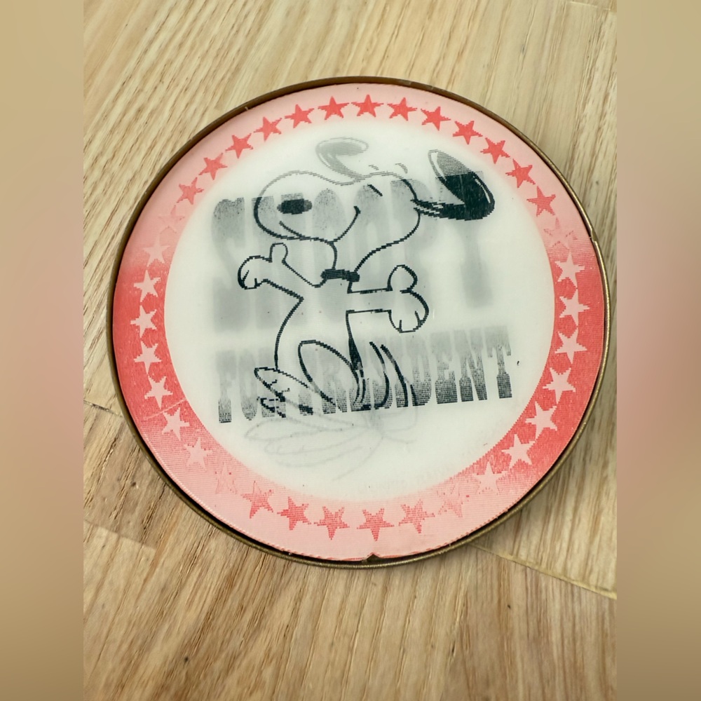 Vintage SNOOPY FOR PRESIDENT lenticular lens flasher 3" pinback button Hallmark